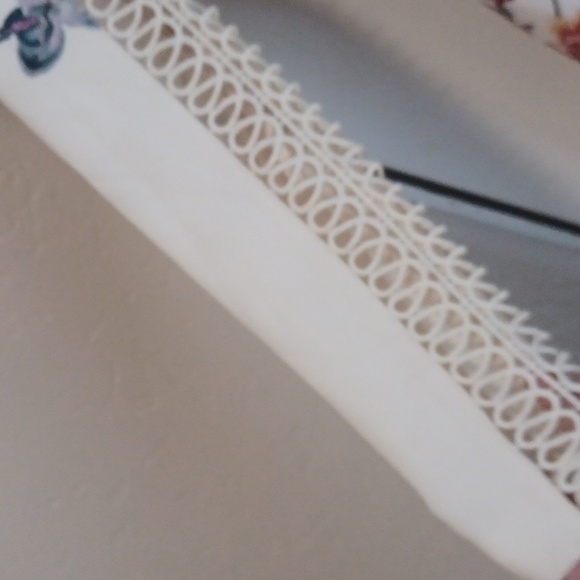 Antonio Melani, Womens Floral Dress with a Beautiful Guipure Lace. SZ. 0 - Picture 4 of 8